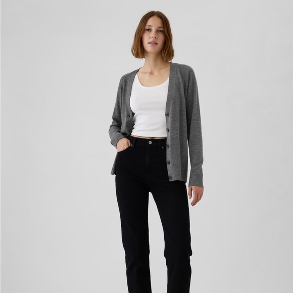 Merino Cardigan - Picture 3 of 5